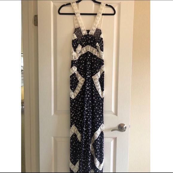 Stone Cold Fox Niñas Dress - Picture 3 of 9